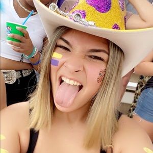 Meet your Posher, Alex